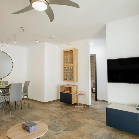 La Nina Bonita * Playa Blanca (Lanzarote)