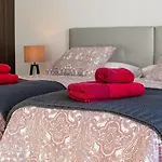 La Nina Bonita Tatil Evi