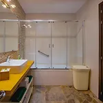 La Nina Bonita Tatil Evi