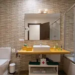 La Nina Bonita Tatil Evi